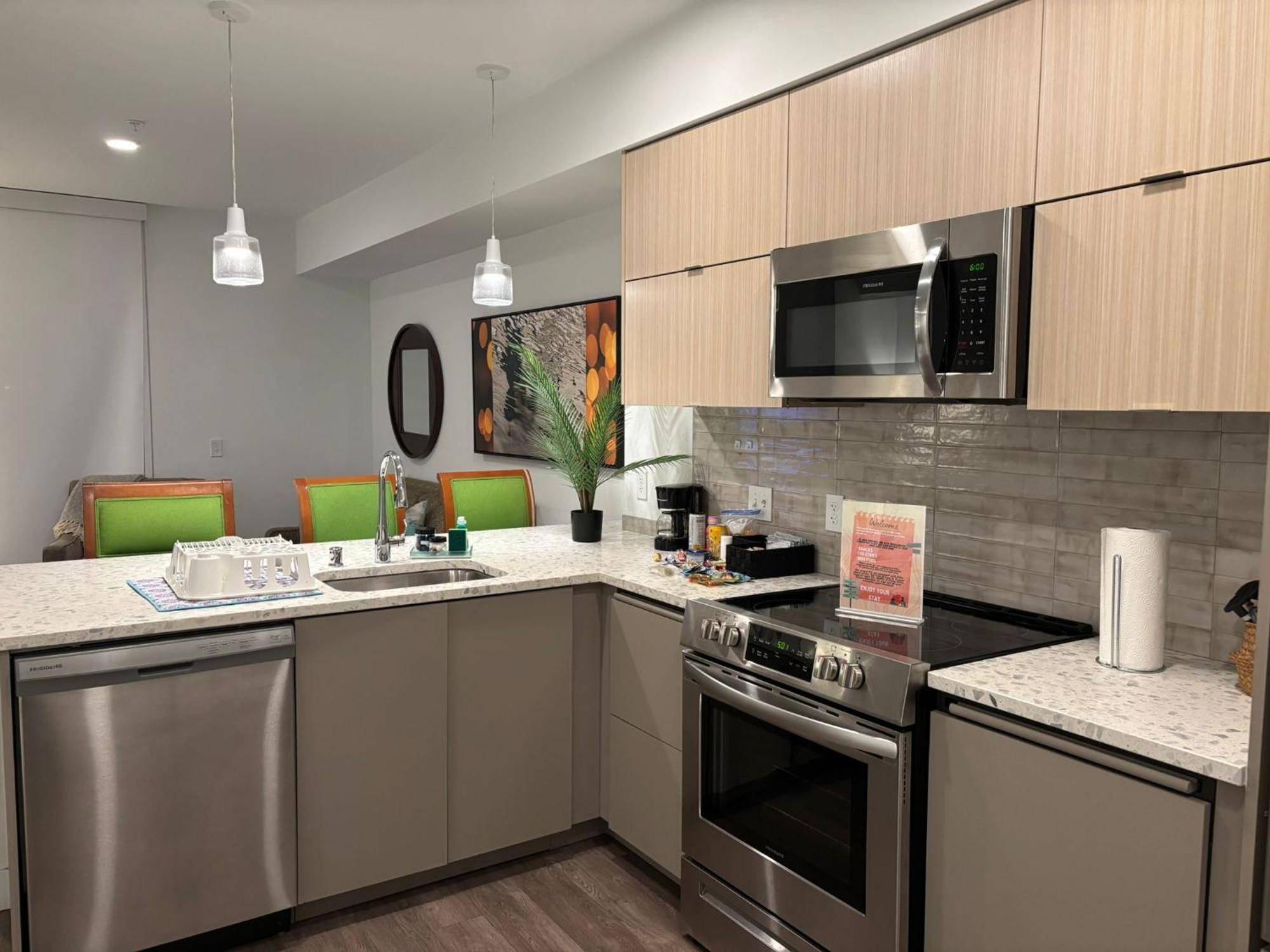 Stayspro - Gorgeous Hollywood Living Angeles Aparthotel